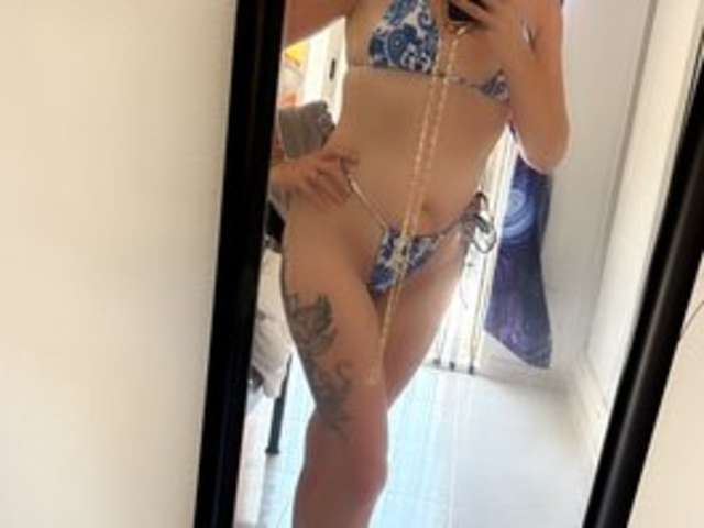 go to chat with ScarlettRedRose