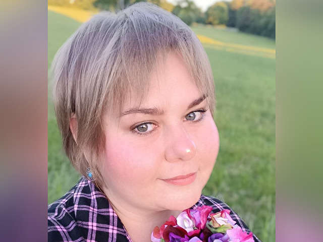 go to chat with SecretLily