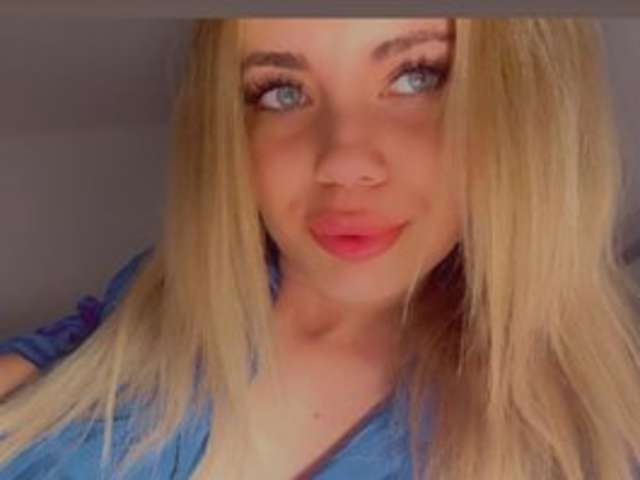 go to chat with SelenaBanks