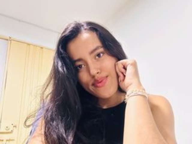go to chat with SeleneAshford