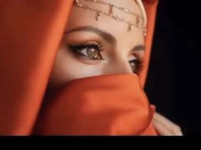 go to chat with Selene