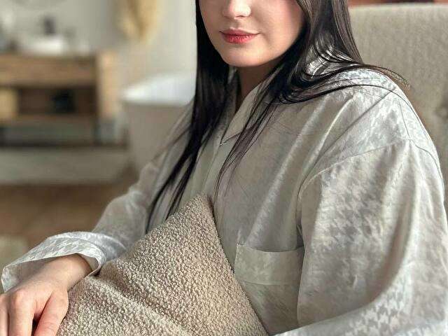 go to chat with SelinaLi