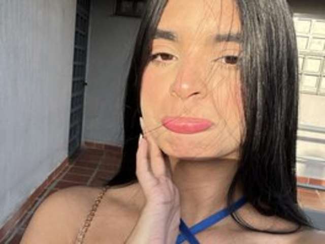 go to chat with SexxCarlyy