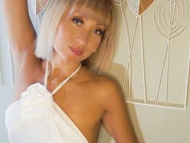 go to chat with SexyErola2
