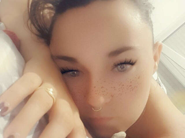 go to chat with SexyRonde35
