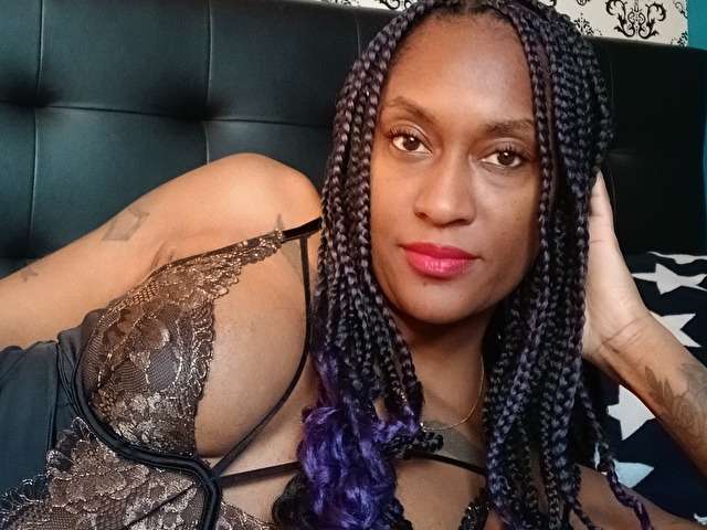 go to chat with Sexymum