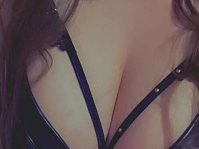 go to chat with Shalunya1813