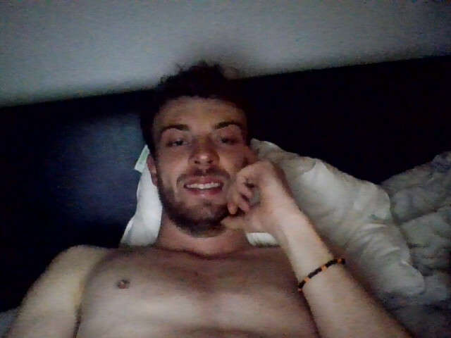 go to chat with Sharky