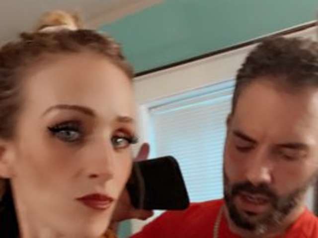 go to chat with Shellyjohhny