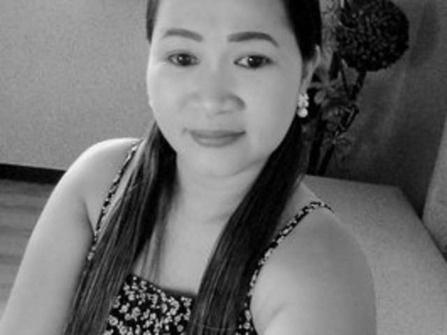 go to chat with SimplyRhea