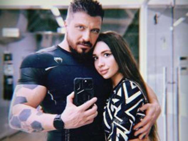 go to chat with SnakeandTina