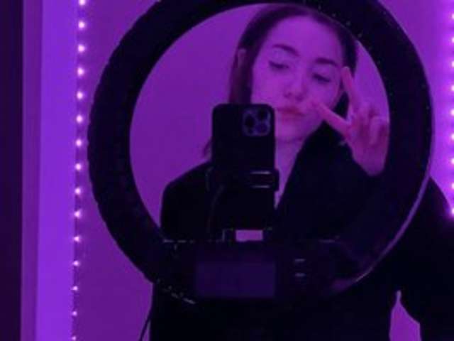 SNEKOUWU amateur webcam photo