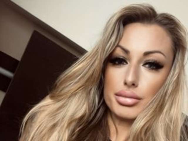 go to chat with Sofia-Kalendy