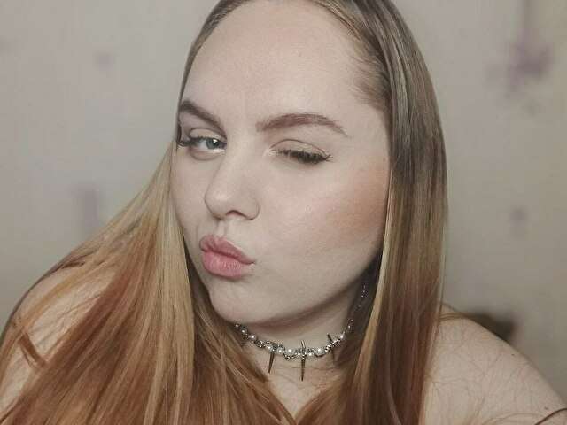 go to chat with SofiaBarbie