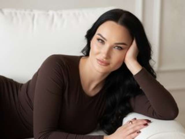 go to chat with SofiaDoll