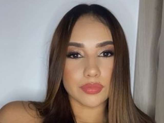 go to chat with SofiaPeach