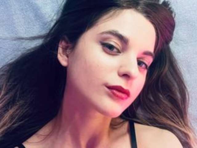 go to chat with Sonia-Black