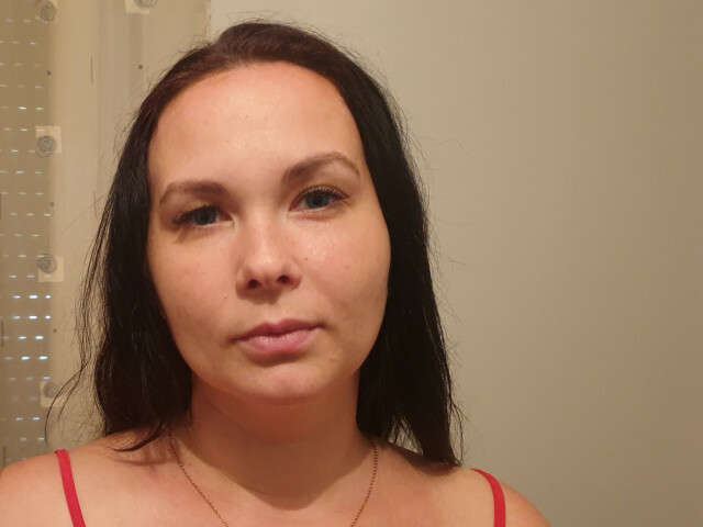 go to chat with Sophia104