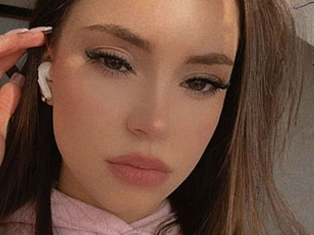 go to chat with SophiaFitnes