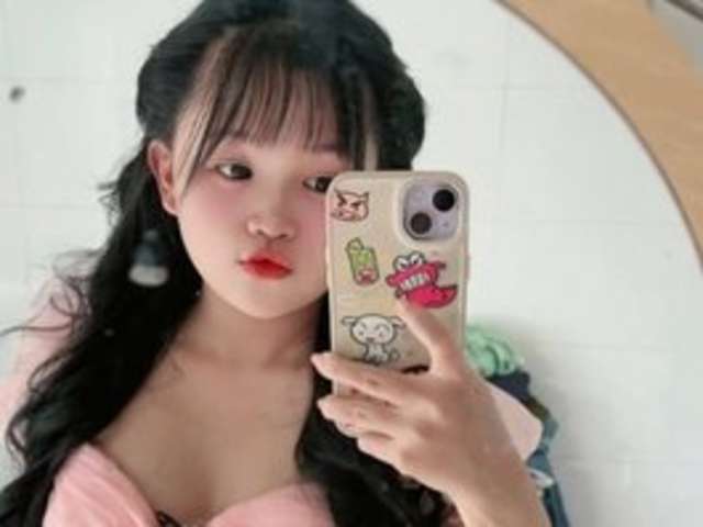 go to chat with SophiaKind