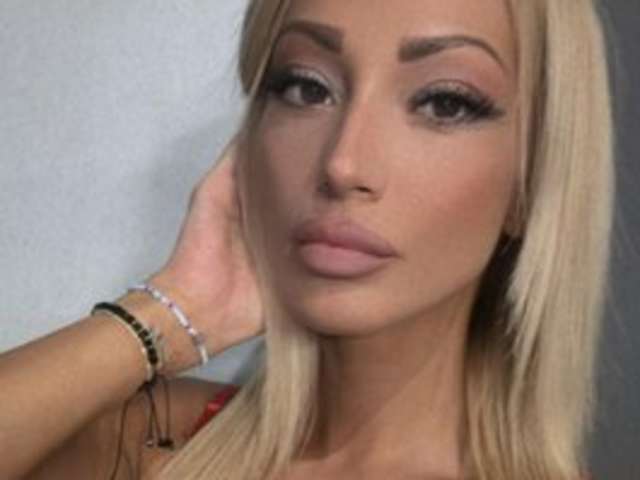 go to chat with SophiaMorgan