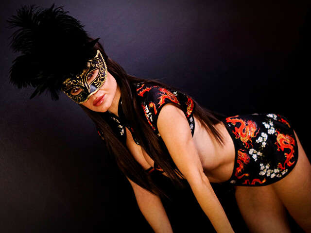 go to chat with SophieLane