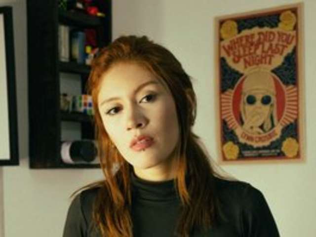 go to chat with SophieLust