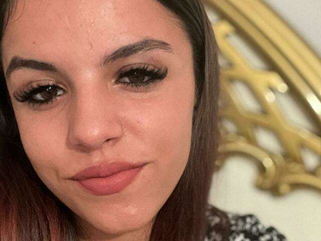 go to chat with SophieLuxe