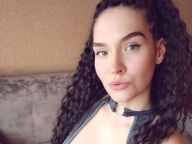 go to chat with SquirtALINA22