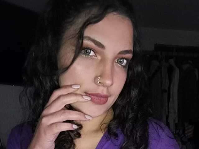 go to chat with SquirtMissSubmia