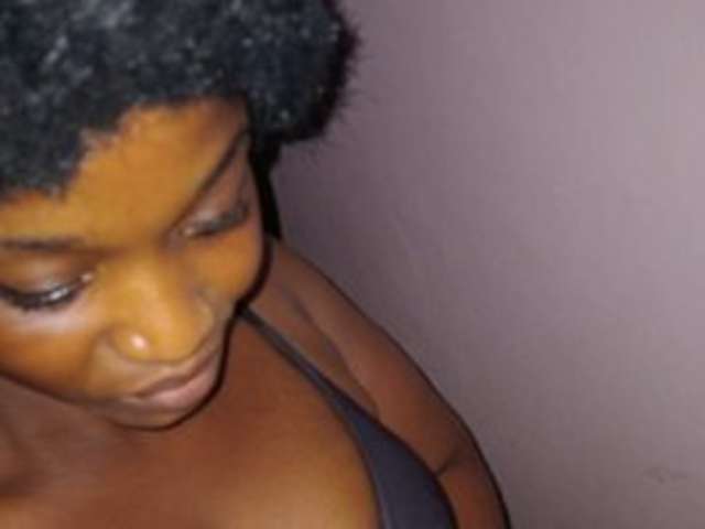 go to chat with Squirty-Pussy