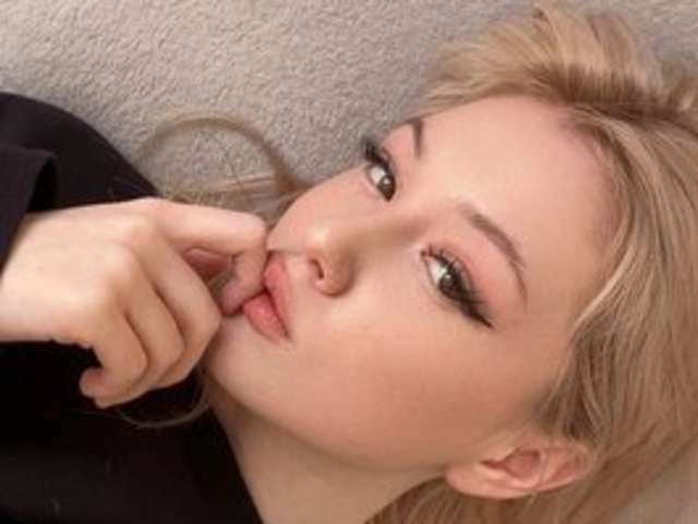 go to chat with Stasy-Robinson