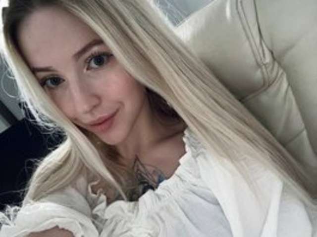 go to chat with StellaMoor