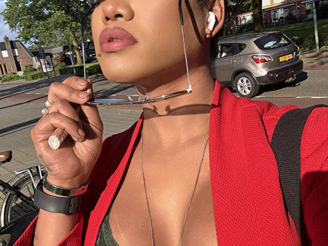 go to chat with StouteSofi