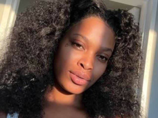 go to chat with Sugababiie