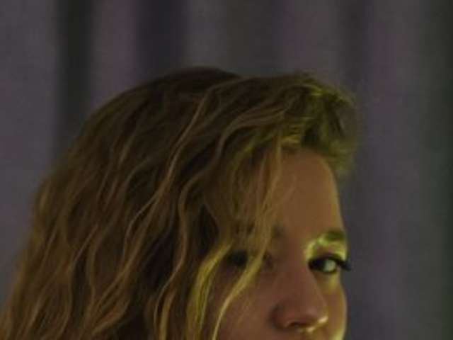 go to chat with Sugar-Girl