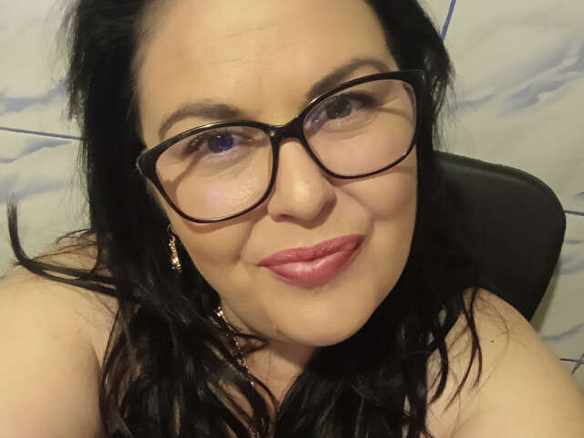 go to chat with Sukara37