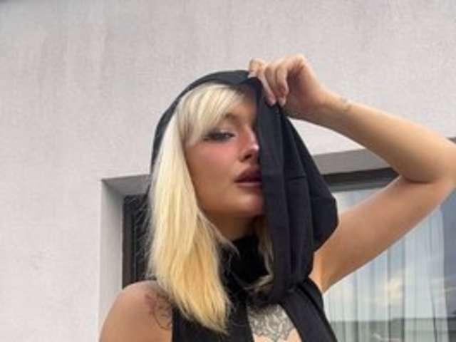 go to chat with SunnyGloww