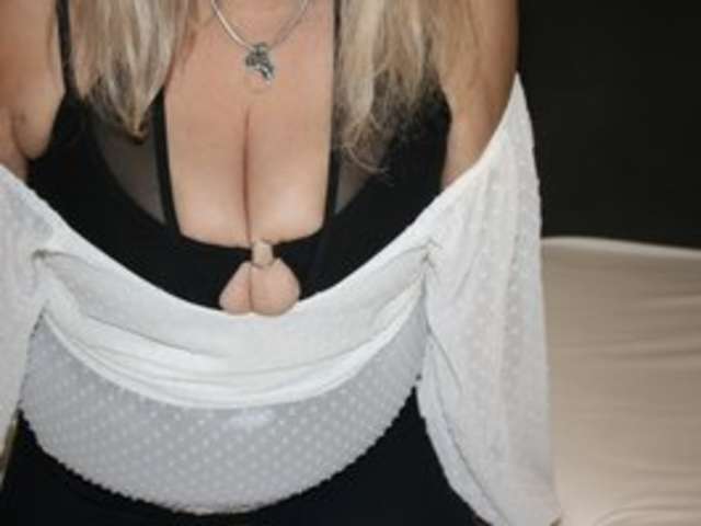 SUSILIFE amateur webcam photo