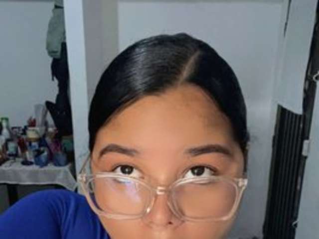 go to chat with SussyBlom