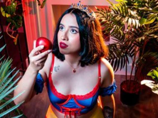 go to chat with SweetAnya01