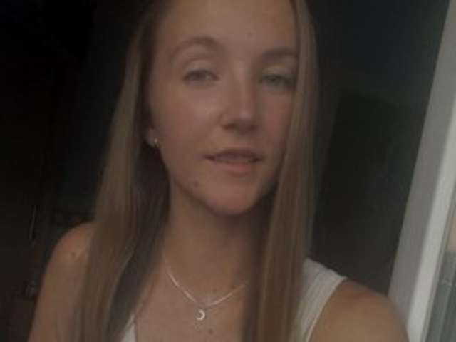 go to chat with SweetClara