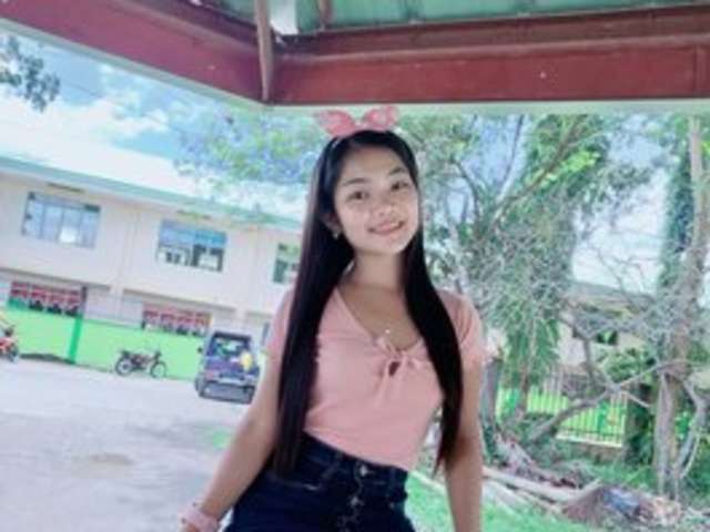 go to chat with SweetMae21