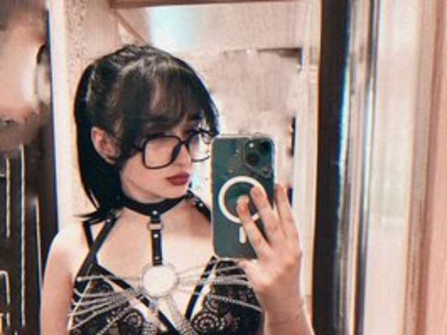 go to chat with SweetMilina