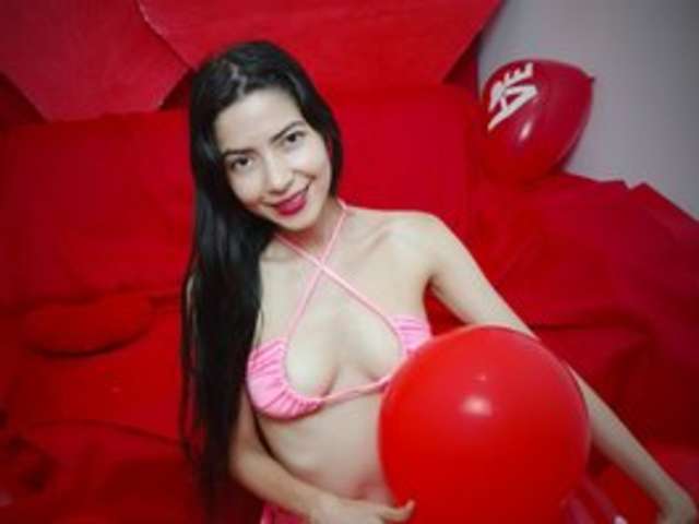go to chat with SweetieandJuiicy