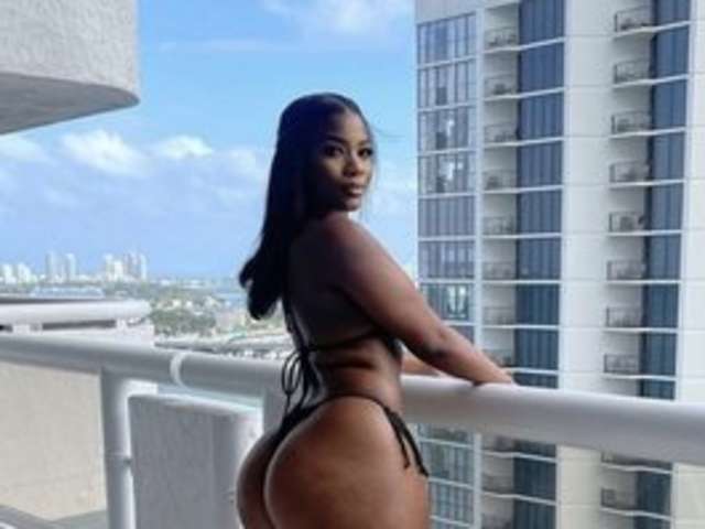 go to chat with Sweetjuicyass-1