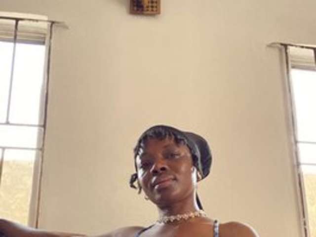 go to chat with Sweetpussybelle