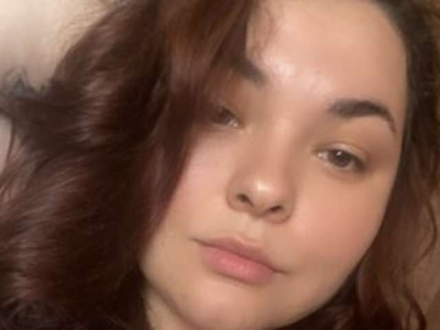 go to chat with Sweettits22