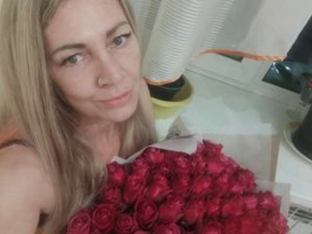 go to chat with Tanuhka