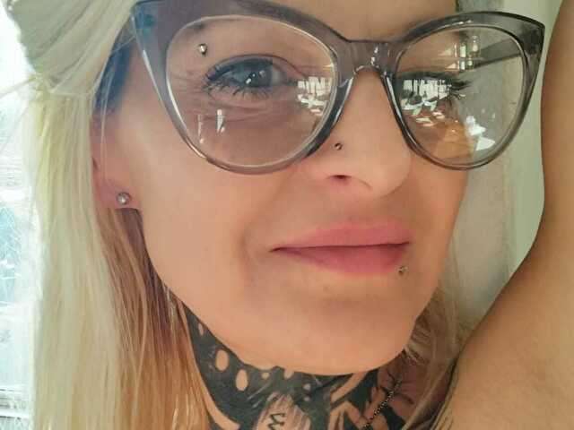 go to chat with TattooTemptress